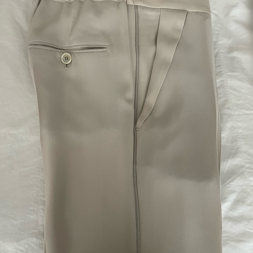 Brunello Cucinelli bone silk pants with metallic piping. size 38 USA size 2.